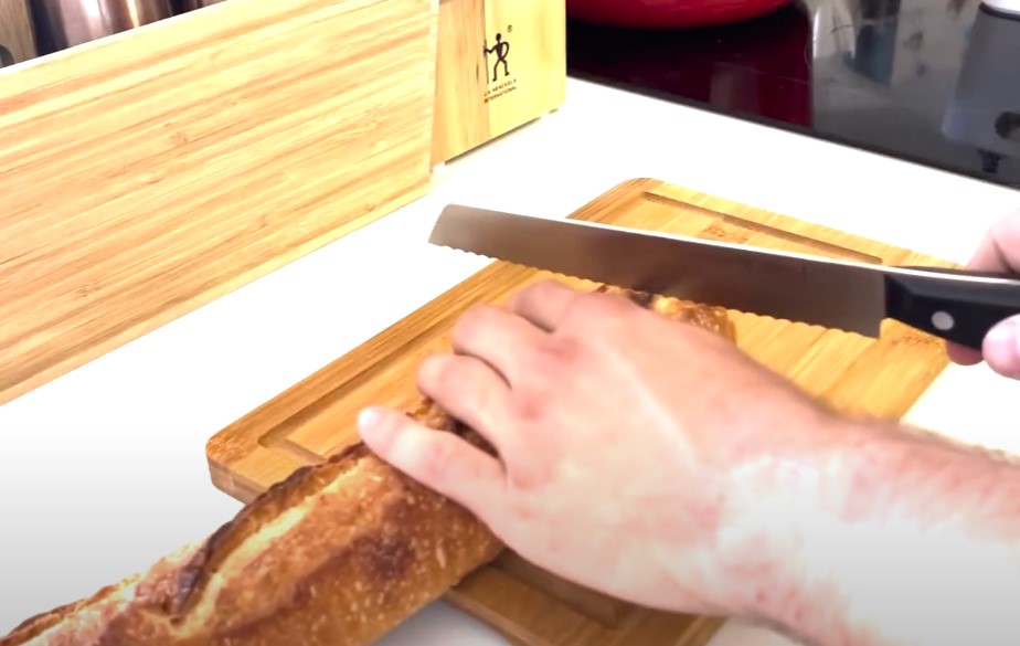 Henckels knife slicing bread