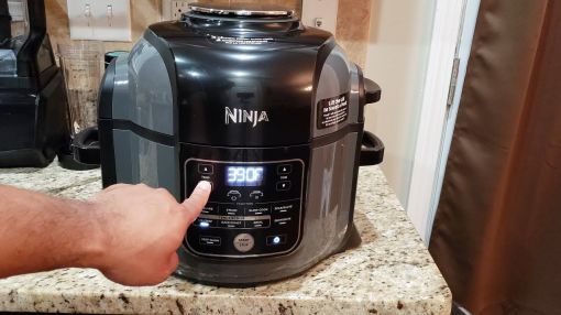 Ninja Foodi (OP101) 5-Quart 7-in-1 Pressure, Slow Cooker, Air Fryer and More - Ninja Foodi Overview and Cooking Demo!
