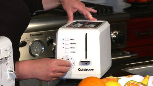 Cuisinart (CPT-142BK) 4-Slice Compact Toaster - Cuisinart Compact Toasters (CPT 122 & CPT 142) Demo Video