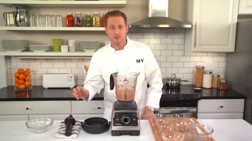 Vitamix (1957) Professional Series 750 - VitaMix Pro 750 Presentation with Professional Chef Michael Voltaggio