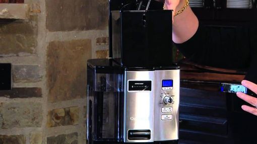 Cuisinart (DCC-3000) 12-Cup Programmable Coffeemaker - Cuisinart Coffee on Demand™ 12-Cup Programmable Coffeemaker (DCC-3000) Demo Video