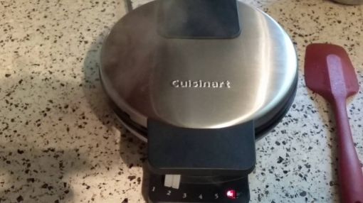 Cuisinart (WMR-CA) Round Classic Waffle Maker - Cuisinart Waffle Maker Review-Model: WMR-CA