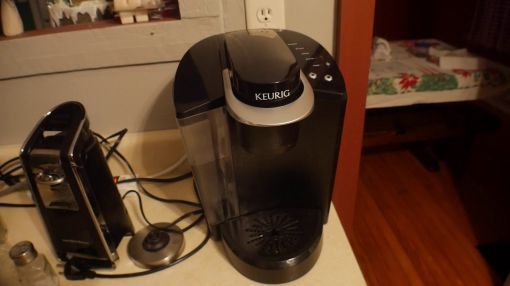 Keurig (K-Classic) Coffee Maker, Single Serve K-Cup Pod Coffee Brewer - Keurig K-Classic Coffee Maker, Single Serve K-Cup Pod Coffee Brewer, 6 to 10 oz. Brew Sizes, Black