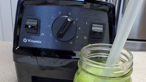 Vitamix (E310) Explorian Blender - Vitamix Explorian Series E310 Blender First Look Review