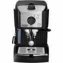 De'Longhi Pump Espresso Machine in Black/Stainless