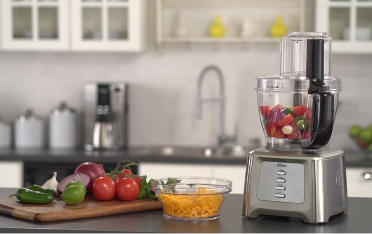 https://kitchencritics.com/assets/products/6972/thumbnails/cover-image-oster-14-cup-food-processor-730-460.jpg