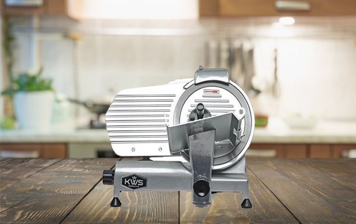 https://kitchencritics.com/assets/products/7068/thumbnails/cover-image-kws-premium-commercial-320w-electric-meat-slicer-730-460.jpg