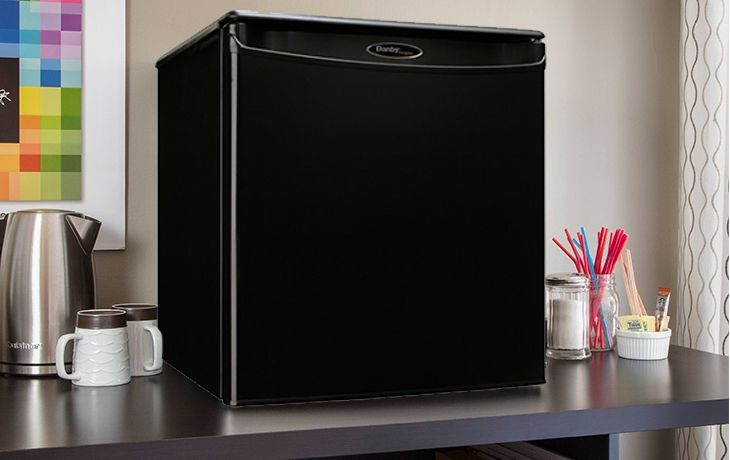 Danby Designer (DAR017A2BDD) 1.7 cu. ft. Compact Refrigerator Reviews